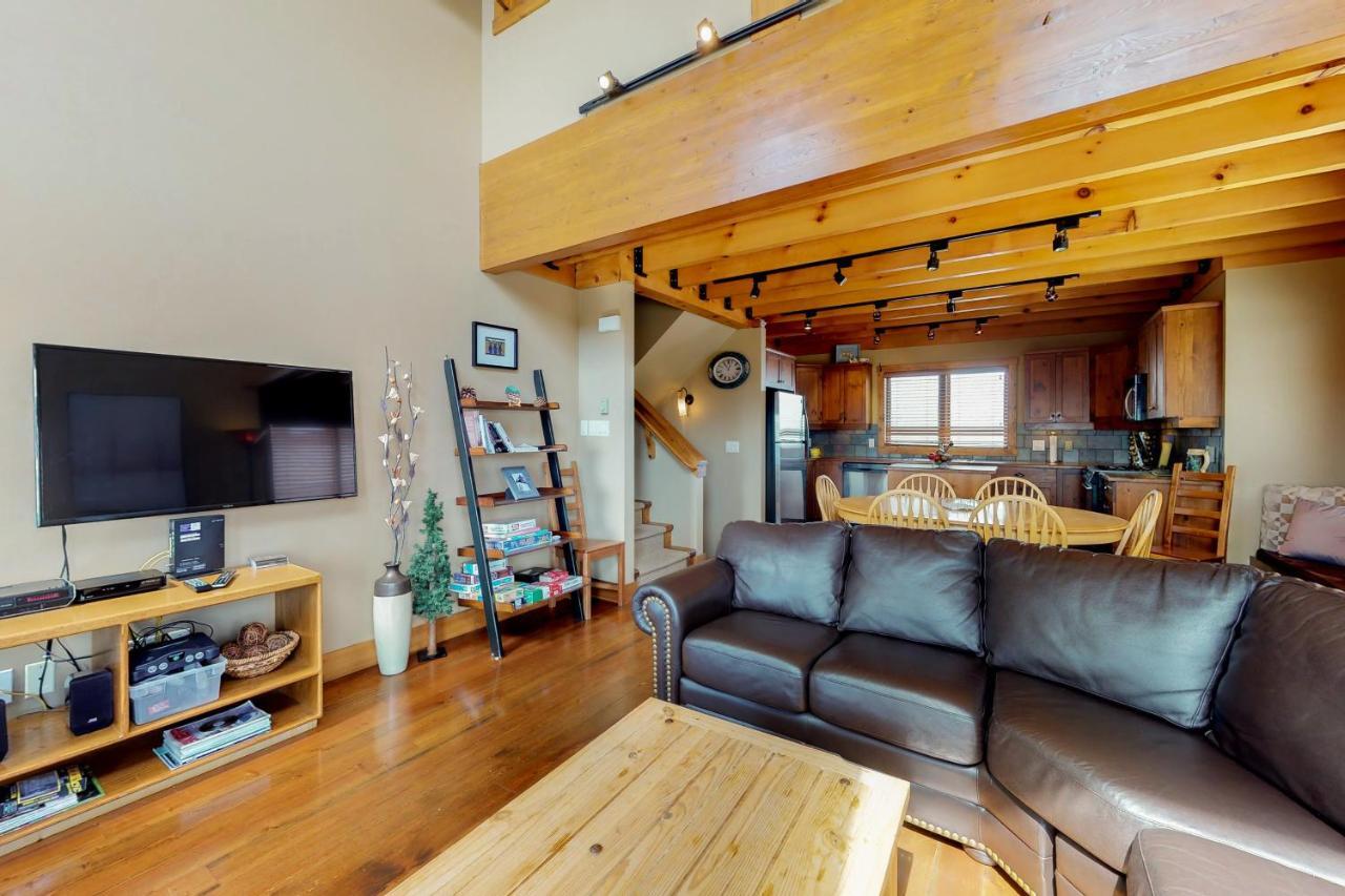 Polar Peak Villa Big White Ski Resort Luaran gambar